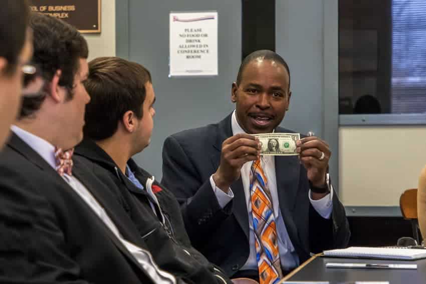 Fed Reserve employees give FMU Business students career insight Fed Reserve employees give FMU Business students career insight