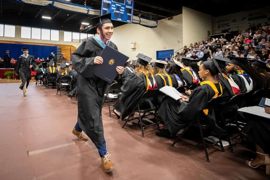 FMU grad ready to head back to the classroom