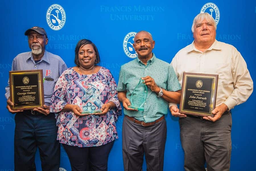 FMU recognizes outstanding staff service