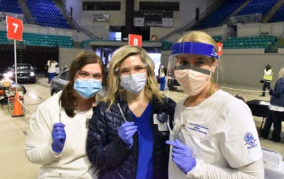 FMU Nursing students pitch in to help with COVID-19 vaccinations 