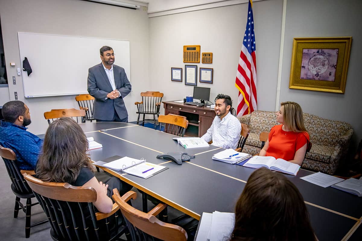 FMU School of Business offering a new certification course in business analytics FMU School of Business offering a new certification course in business analytics