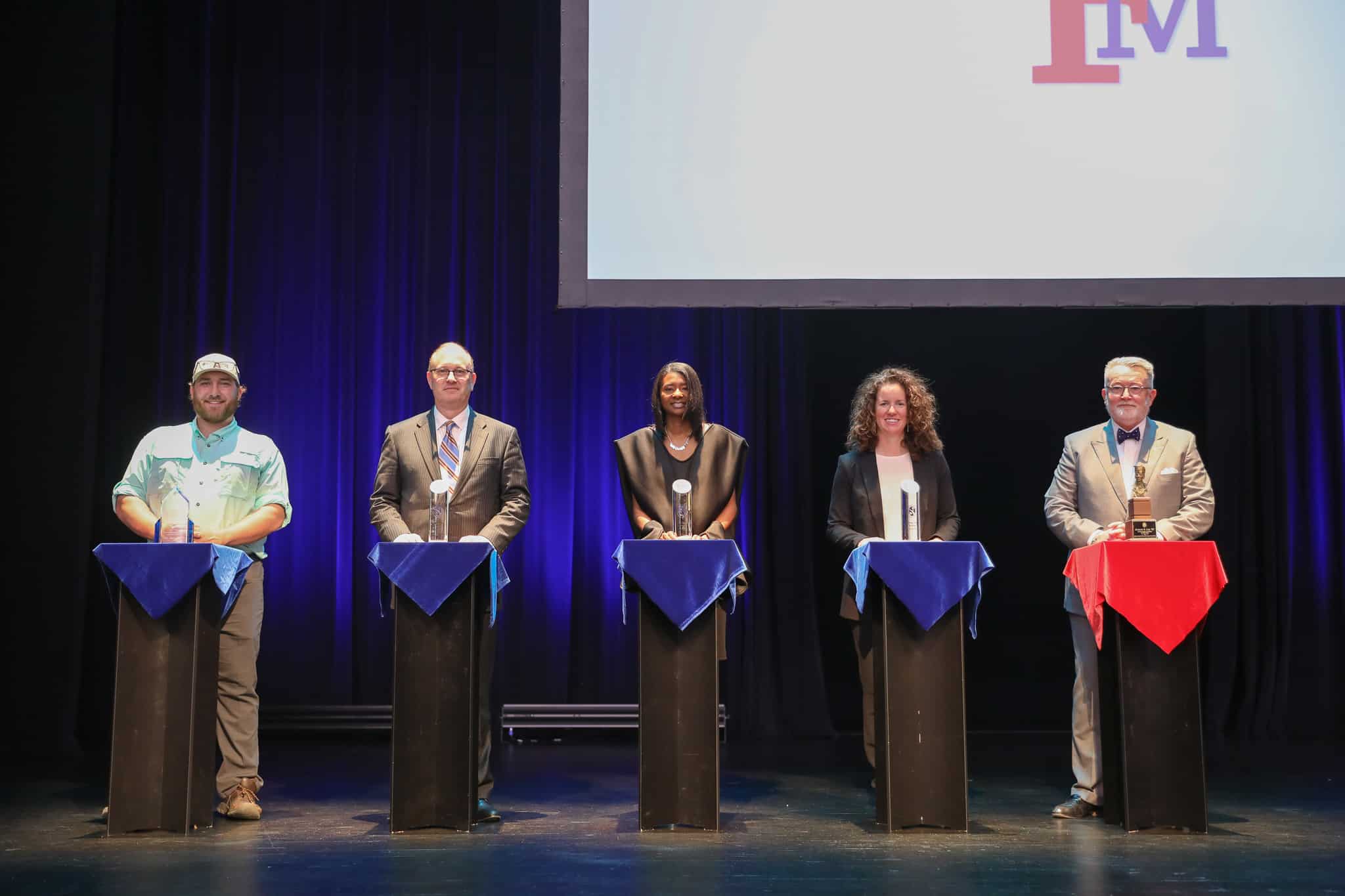 FMU Honors Distinguished Alumni at Awards Ceremony FMU Honors Distinguished Alumni at Awards Ceremony