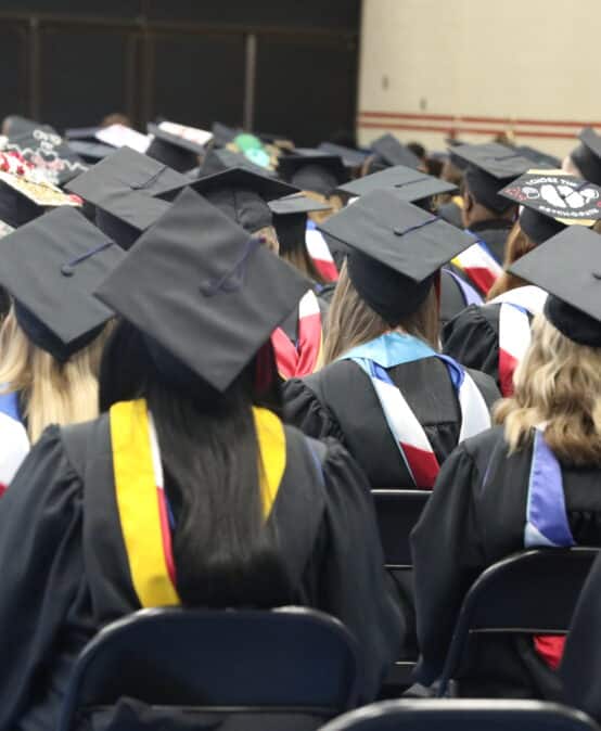 FMU celebrates graduates at Fall 2022 commencement