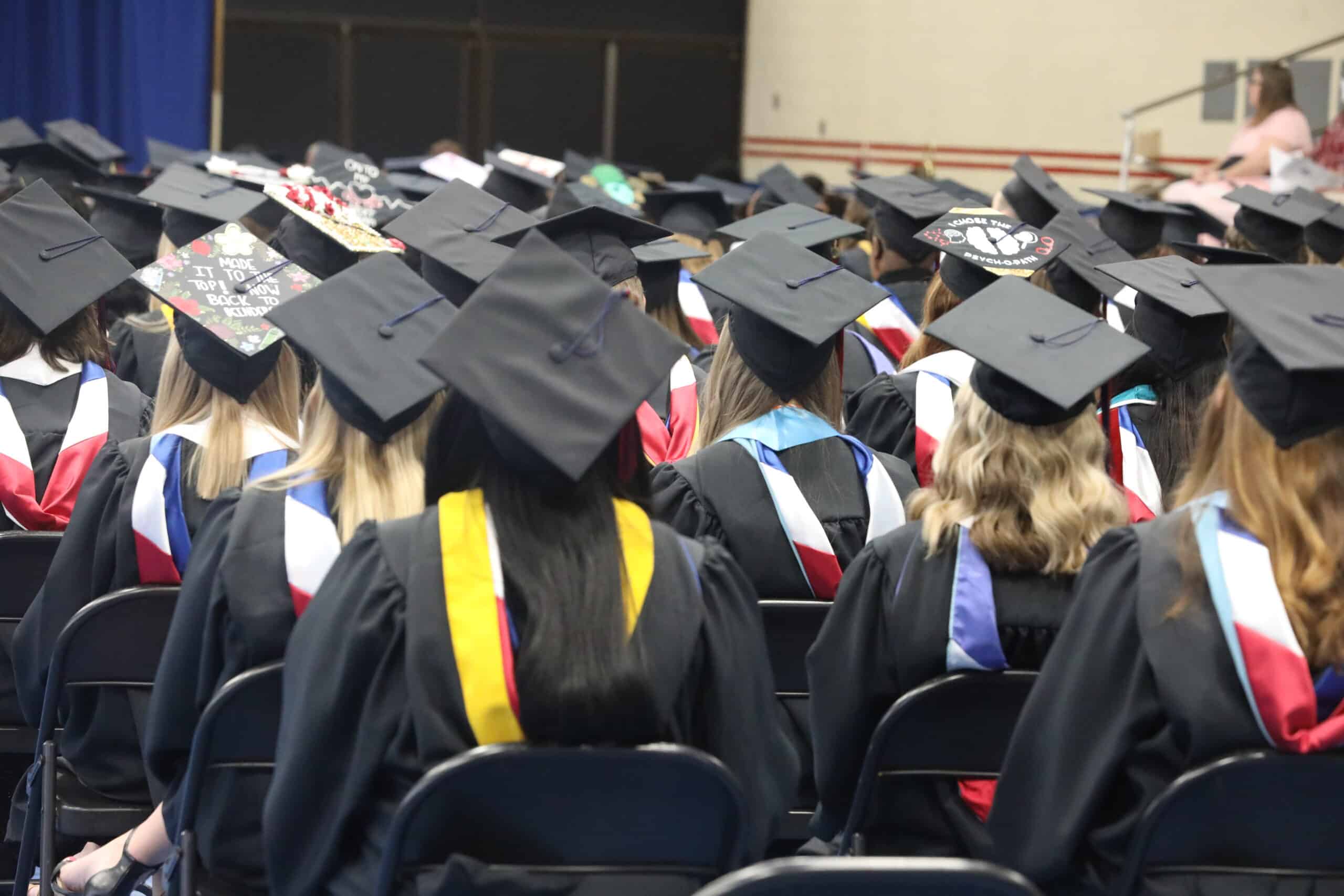 FMU celebrates graduates at Fall 2022 commencement