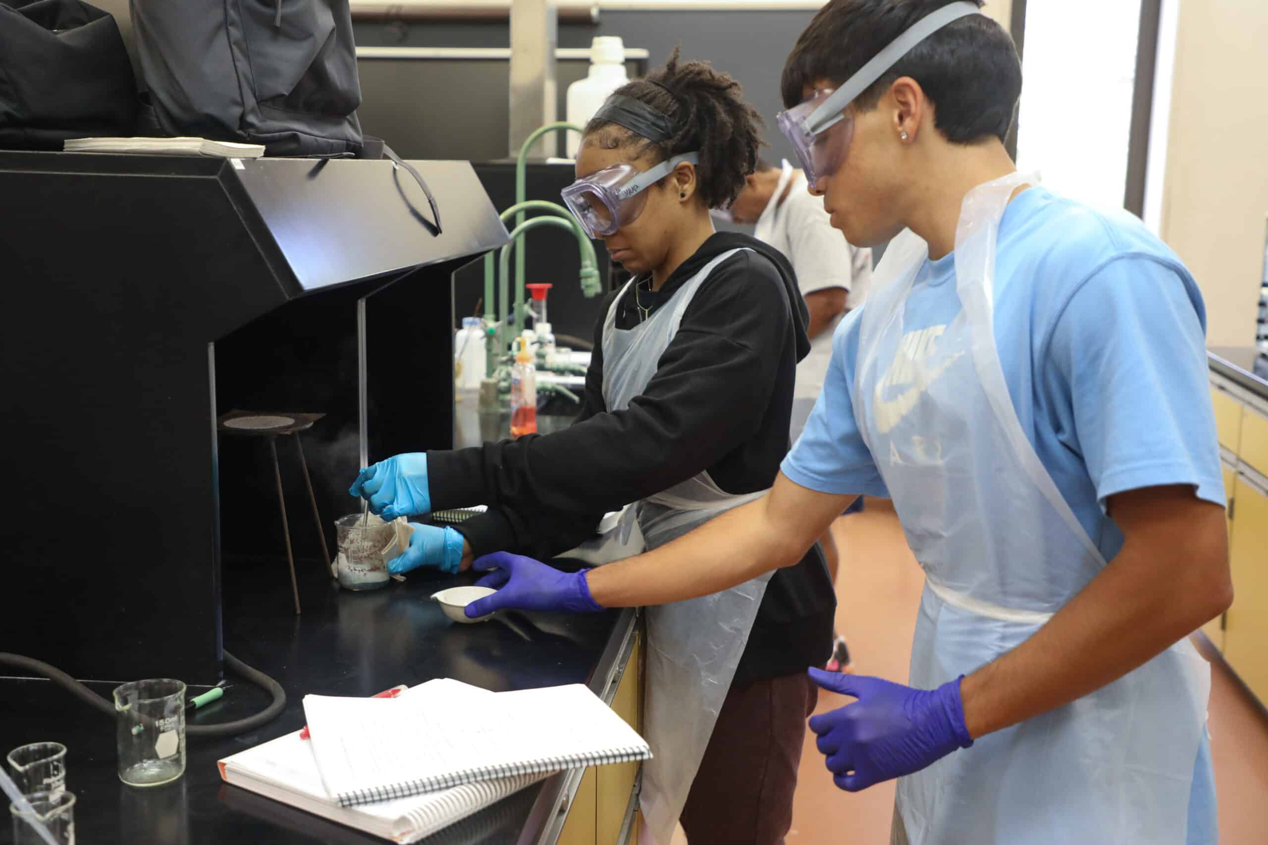 DB5A0529-2 chemistry students